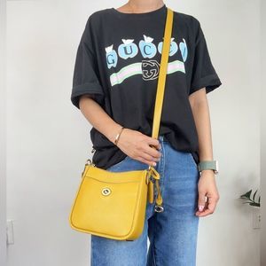 Like new Coach Chaise Pebbled Leather Crossbody Bag